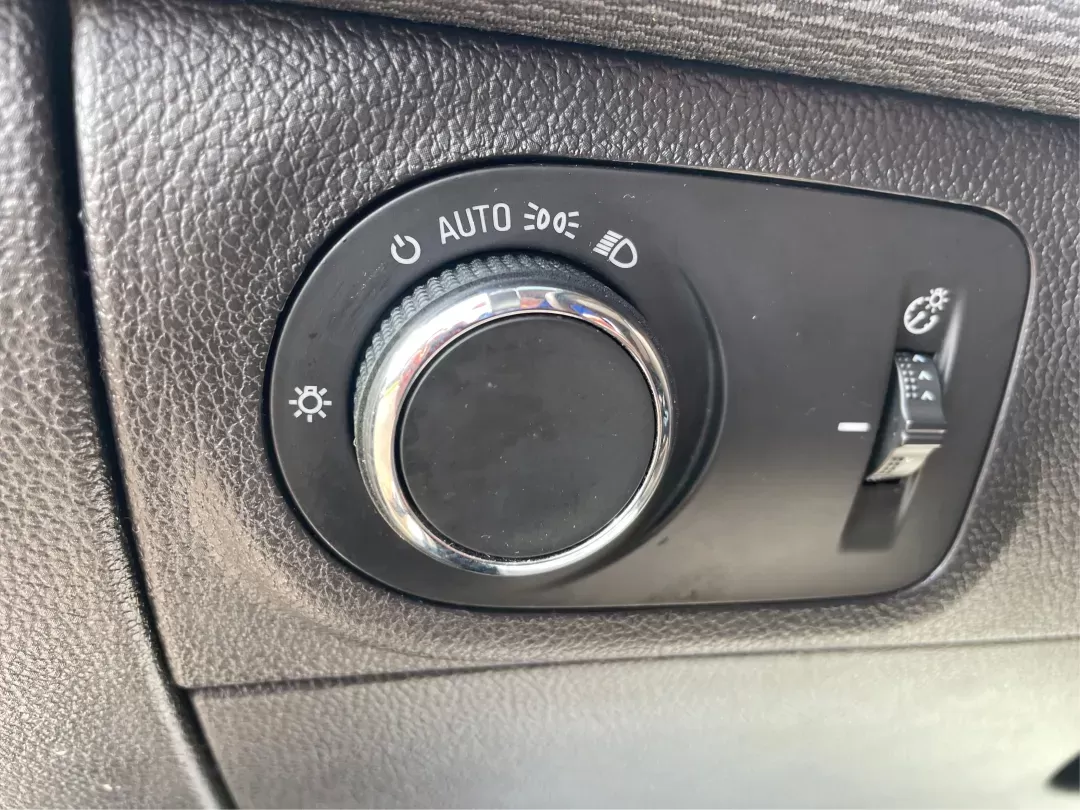 2017 Honda Cruze LS Auto (1G1BC5SM0H7) with an 1.4L I-4 gasoline direct injection engine, located at 8750 N County Rd 25A, Piqua, OH, 45356, (937) 908-9800, 40.164391, -84.232513 - Photo#16