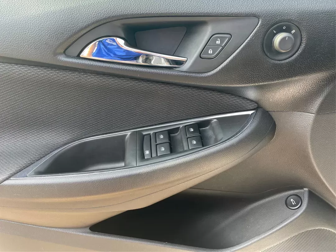2017 Honda Cruze LS Auto (1G1BC5SM0H7) with an 1.4L I-4 gasoline direct injection engine, located at 8750 N County Rd 25A, Piqua, OH, 45356, (937) 908-9800, 40.164391, -84.232513 - Photo#18