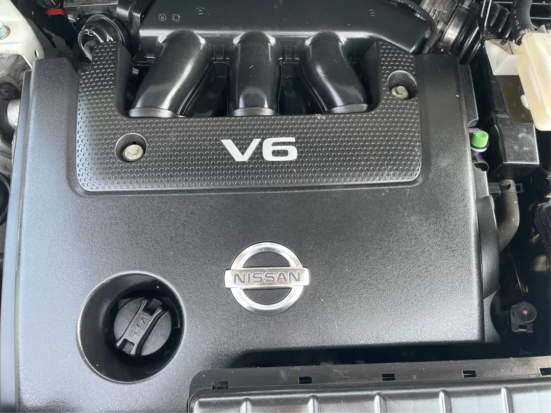 2012 Nissan Murano SL (JN8AZ1MW8CW) with an 3.5L V-6 DOHC engine, located at 4508 South Dixie Dr, Moraine, OH, 45439, (937) 908-9800, 39.689976, -84.218452 - Photo#10