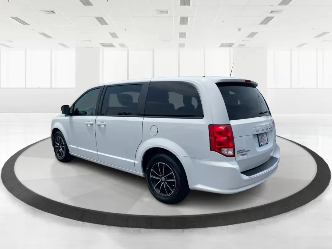 2019 Dodge Grand Caravan GT (2C4RDGEG7KR) with an Pentastar 3.6L V-6 DOHC engine, located at 1230 East Main St, Xenia, OH, 45385, (937) 908-9800, 39.688026, -83.910172 - Photo#4
