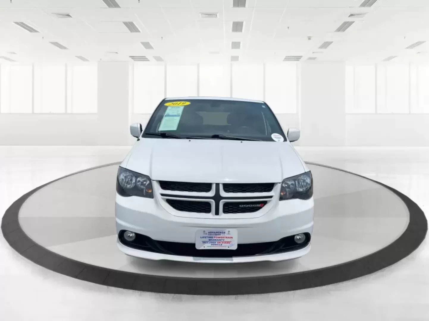 2019 Dodge Grand Caravan GT (2C4RDGEG7KR) with an Pentastar 3.6L V-6 DOHC engine, located at 1230 East Main St, Xenia, OH, 45385, (937) 908-9800, 39.688026, -83.910172 - Photo#6