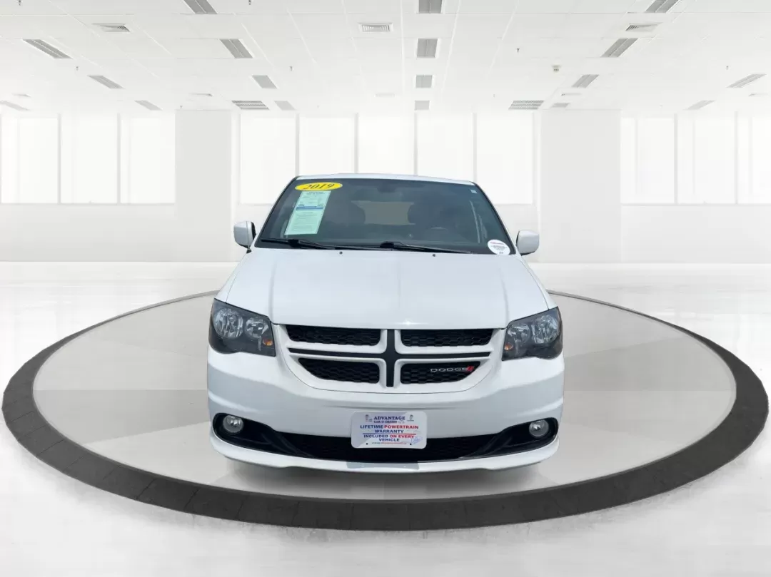 2019 Dodge Grand Caravan GT (2C4RDGEG7KR) with an Pentastar 3.6L V-6 DOHC engine, located at 1230 East Main St, Xenia, OH, 45385, (937) 908-9800, 39.688026, -83.910172 - Photo#6