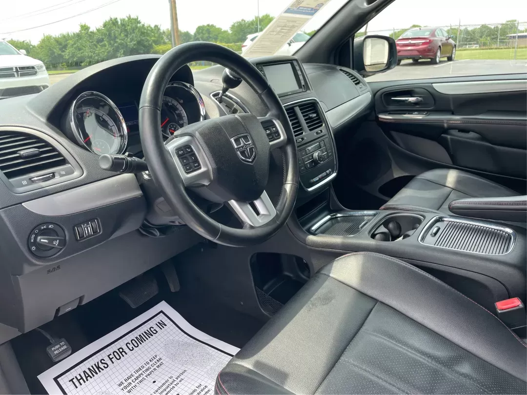 2019 Dodge Grand Caravan GT (2C4RDGEG7KR) with an Pentastar 3.6L V-6 DOHC engine, located at 1230 East Main St, Xenia, OH, 45385, (937) 908-9800, 39.688026, -83.910172 - Photo#8