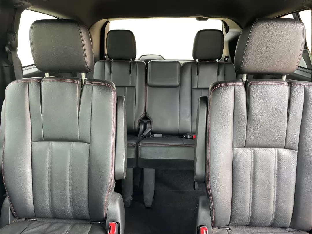2019 Dodge Grand Caravan GT (2C4RDGEG7KR) with an Pentastar 3.6L V-6 DOHC engine, located at 1230 East Main St, Xenia, OH, 45385, (937) 908-9800, 39.688026, -83.910172 - Photo#13