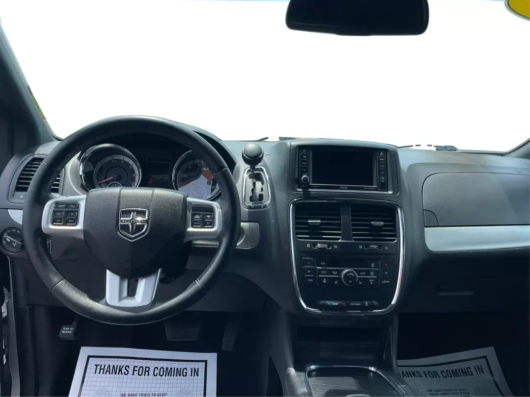 2019 Dodge Grand Caravan GT (2C4RDGEG7KR) with an Pentastar 3.6L V-6 DOHC engine, located at 1230 East Main St, Xenia, OH, 45385, (937) 908-9800, 39.688026, -83.910172 - Photo#20
