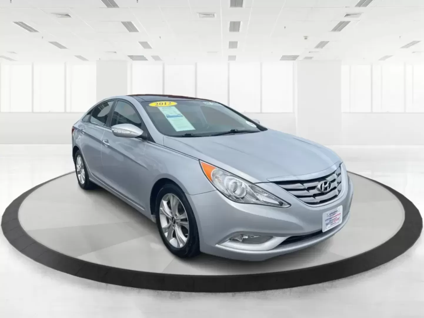 2012 Hyundai Sonata Limited (5NPEC4AC5CH) with an 2.4L I-4 gasoline direct injection engine, located at 1230 East Main St, Xenia, OH, 45385, (937) 908-9800, 39.688026, -83.910172 - One Owner - Photo#0