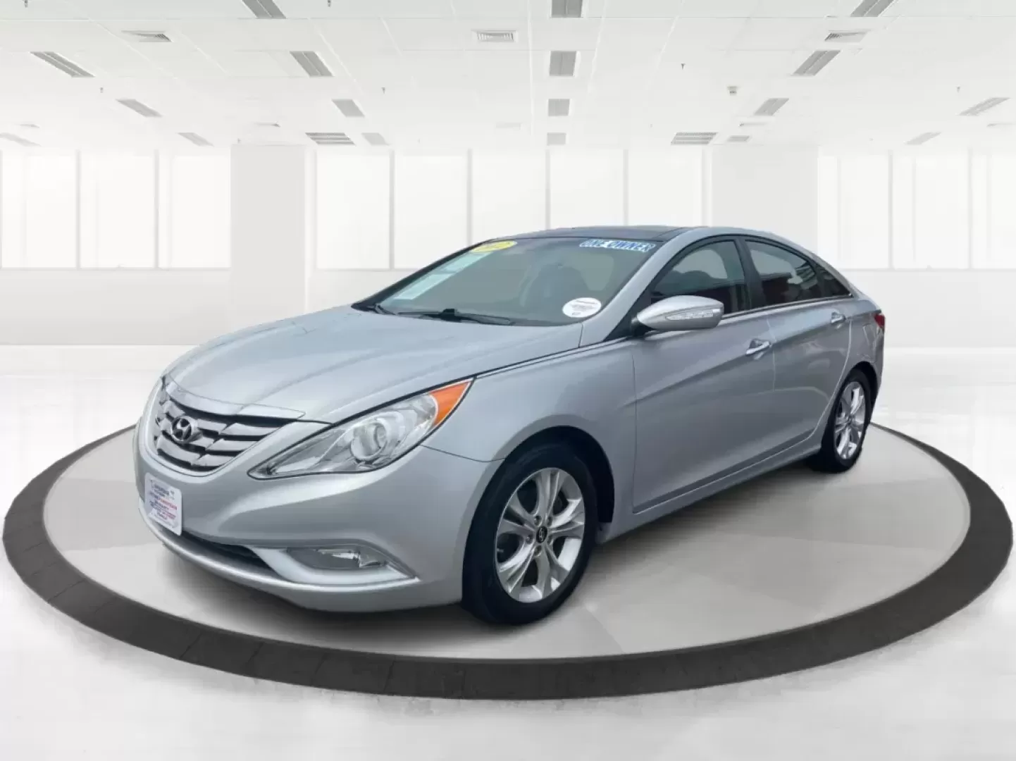 2012 Hyundai Sonata Limited (5NPEC4AC5CH) with an 2.4L I-4 gasoline direct injection engine, located at 1230 East Main St, Xenia, OH, 45385, (937) 908-9800, 39.688026, -83.910172 - One Owner - Photo#7