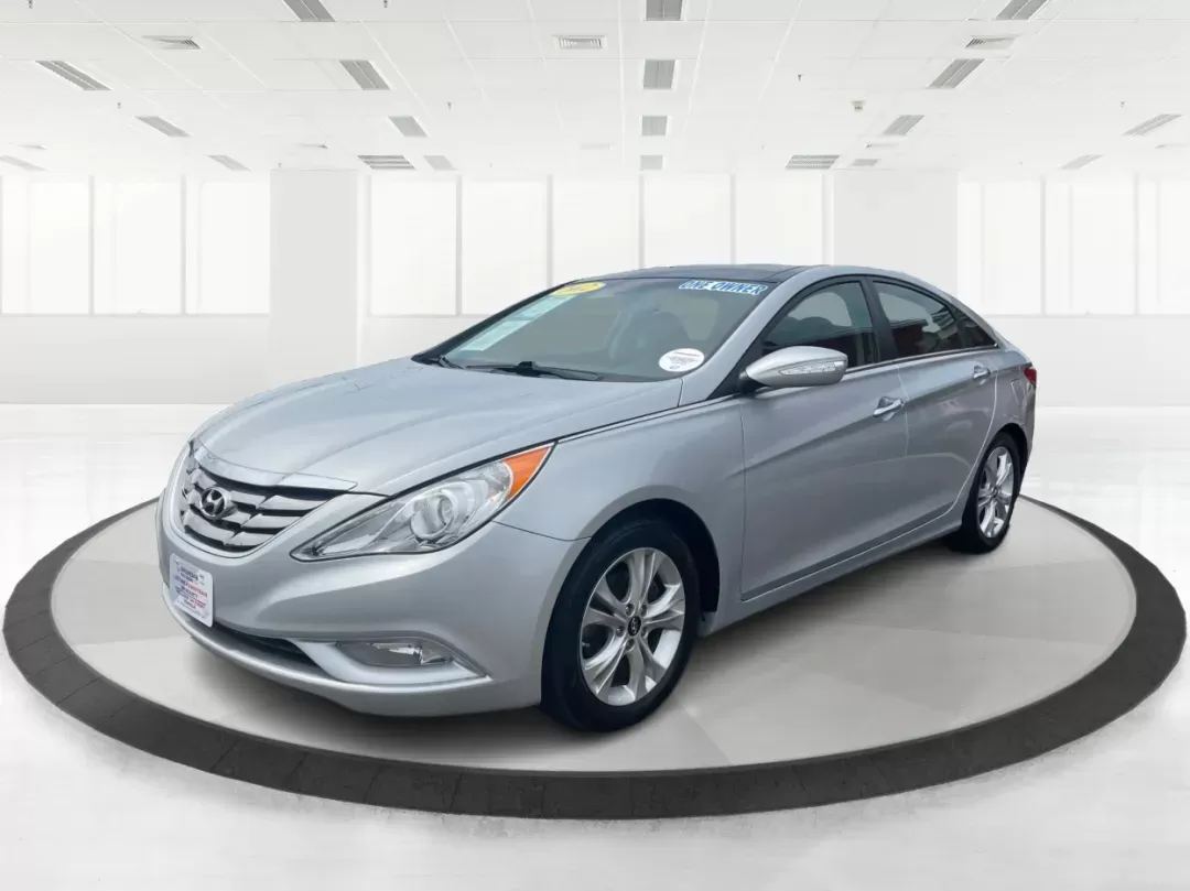 2012 Hyundai Sonata Limited (5NPEC4AC5CH) with an 2.4L I-4 gasoline direct injection engine, located at 1230 East Main St, Xenia, OH, 45385, (937) 908-9800, 39.688026, -83.910172 - One Owner - Photo#7