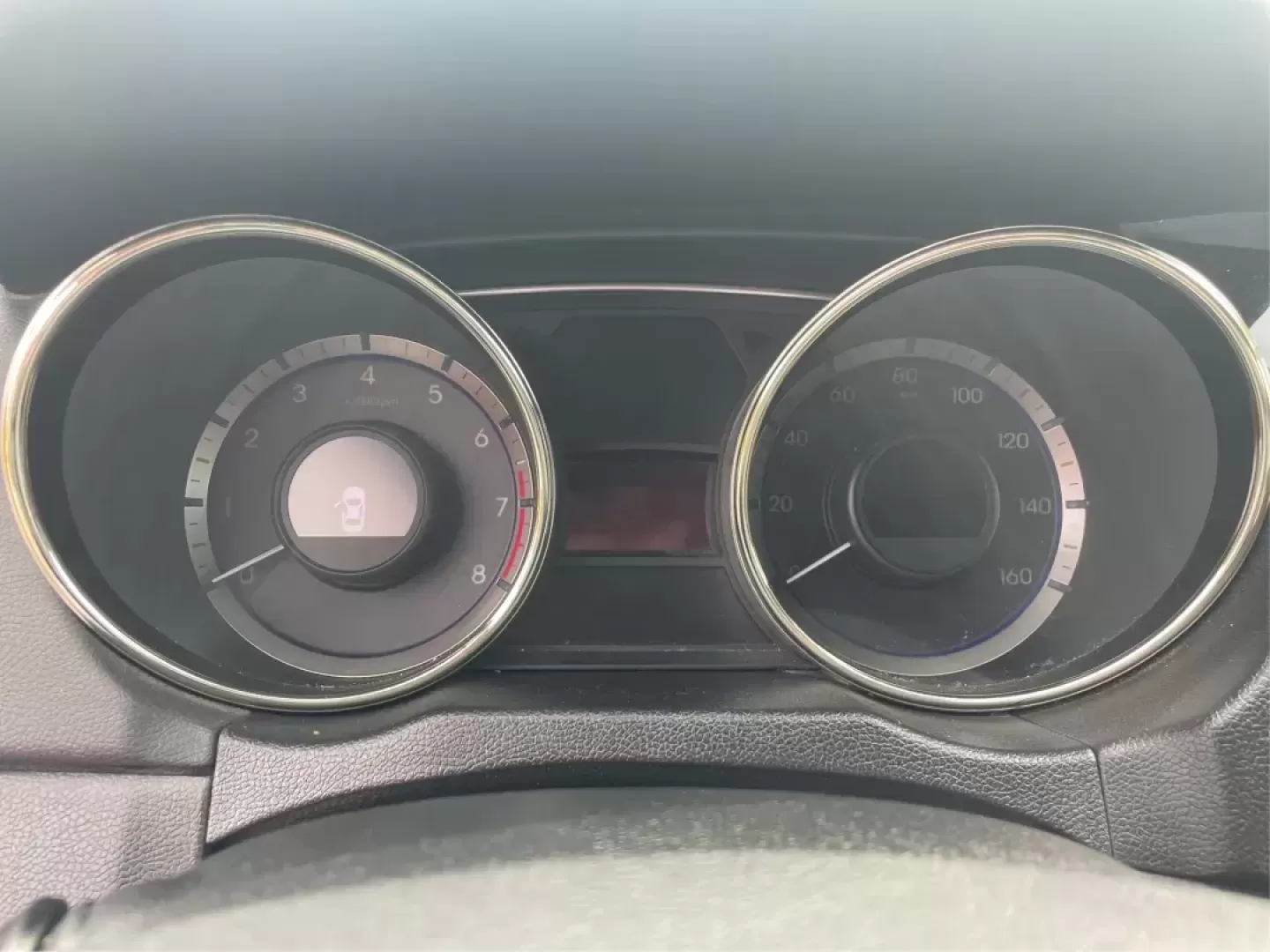 2012 Hyundai Sonata Limited (5NPEC4AC5CH) with an 2.4L I-4 gasoline direct injection engine, located at 1230 East Main St, Xenia, OH, 45385, (937) 908-9800, 39.688026, -83.910172 - One Owner - Photo#14