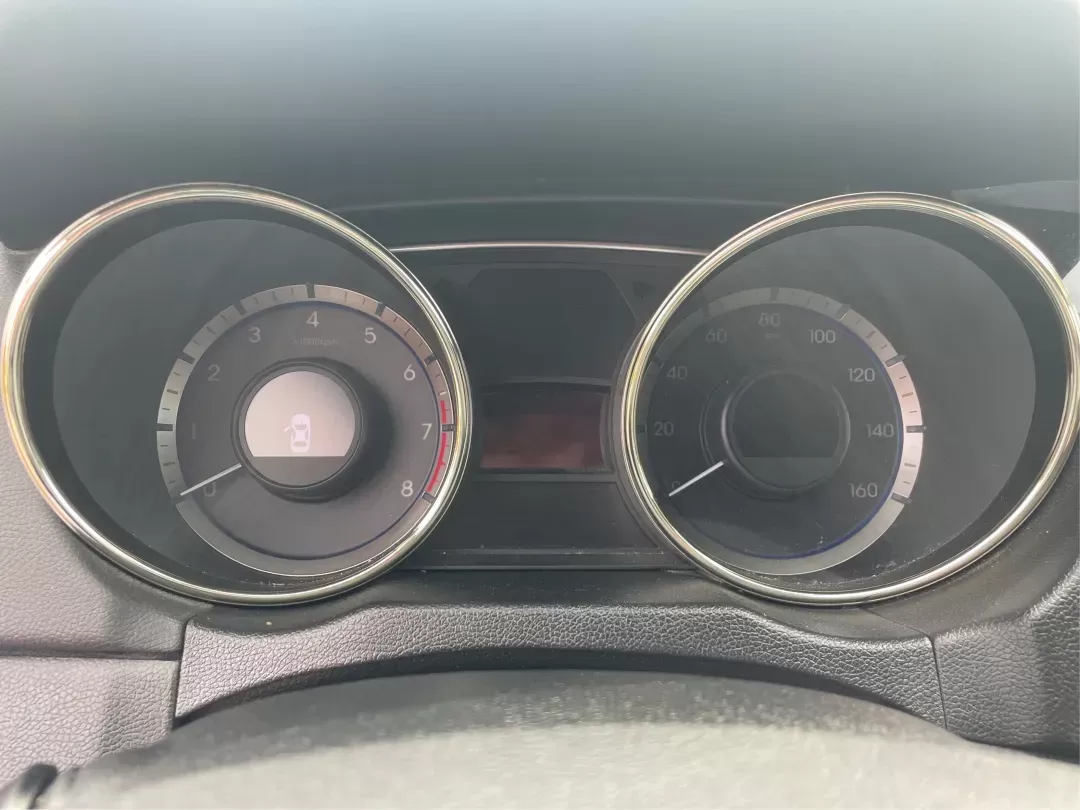 2012 Hyundai Sonata Limited (5NPEC4AC5CH) with an 2.4L I-4 gasoline direct injection engine, located at 1230 East Main St, Xenia, OH, 45385, (937) 908-9800, 39.688026, -83.910172 - One Owner - Photo#14