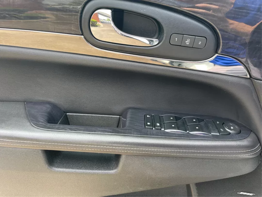 2016 Buick Enclave Leather (5GAKRBKD2GJ) with an 3.6L V-6 gasoline direct injection engine, located at 8750 N County Rd 25A, Piqua, OH, 45356, (937) 908-9800, 40.164391, -84.232513 - Photo#17