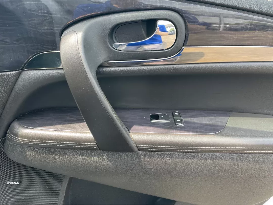2016 Buick Enclave Leather (5GAKRBKD2GJ) with an 3.6L V-6 gasoline direct injection engine, located at 8750 N County Rd 25A, Piqua, OH, 45356, (937) 908-9800, 40.164391, -84.232513 - Photo#18