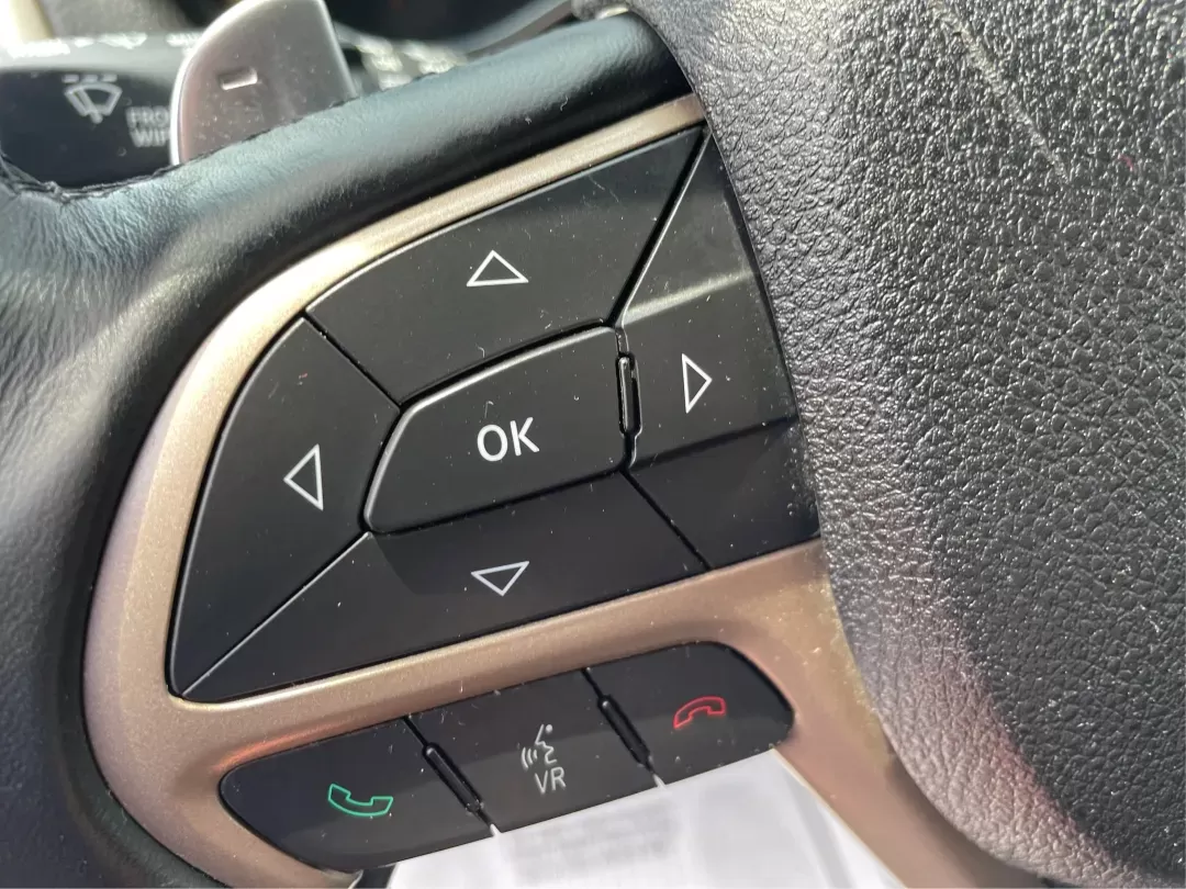 2014 Jeep Grand Cherokee Laredo (1C4RJFAGXEC) with an 3.6L V-6 DOHC engine, located at 880 E. National Road, Vandalia, OH, 45377, (937) 908-9800, 39.891918, -84.183594 - 2014 Jeep Grand Cherokee Laredo - Photo#15