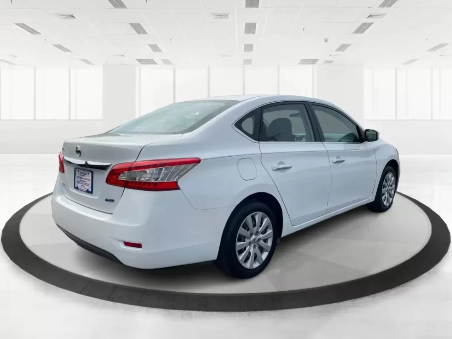 2014 Nissan Sentra S (3N1AB7AP8EL) with an 1.8L I-4 DOHC engine, located at 1951 S Dayton Lakeview Rd., New Carlisle, OH, 45344, (937) 908-9800, 39.890999, -84.050255 - 2014 Nissan Sentra S - Photo#2