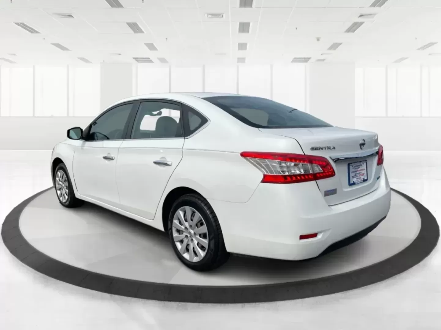 2014 Nissan Sentra S (3N1AB7AP8EL) with an 1.8L I-4 DOHC engine, located at 1951 S Dayton Lakeview Rd., New Carlisle, OH, 45344, (937) 908-9800, 39.890999, -84.050255 - 2014 Nissan Sentra S - Photo#4