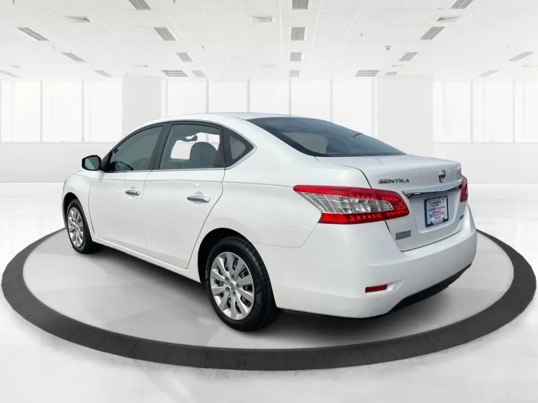 2014 Nissan Sentra S (3N1AB7AP8EL) with an 1.8L I-4 DOHC engine, located at 1951 S Dayton Lakeview Rd., New Carlisle, OH, 45344, (937) 908-9800, 39.890999, -84.050255 - 2014 Nissan Sentra S - Photo#4