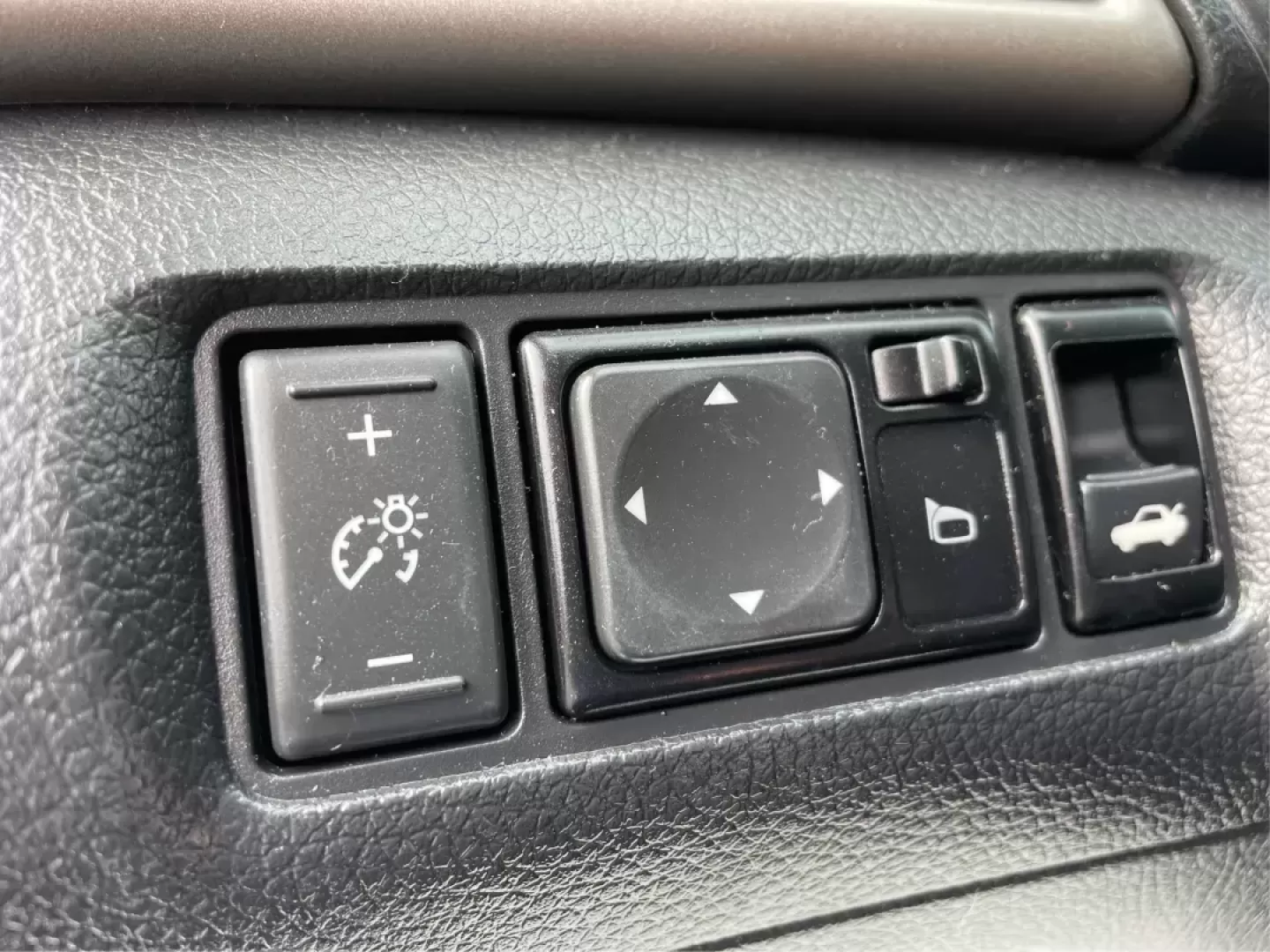 2014 Nissan Sentra S (3N1AB7AP8EL) with an 1.8L I-4 DOHC engine, located at 1951 S Dayton Lakeview Rd., New Carlisle, OH, 45344, (937) 908-9800, 39.890999, -84.050255 - 2014 Nissan Sentra S - Photo#16