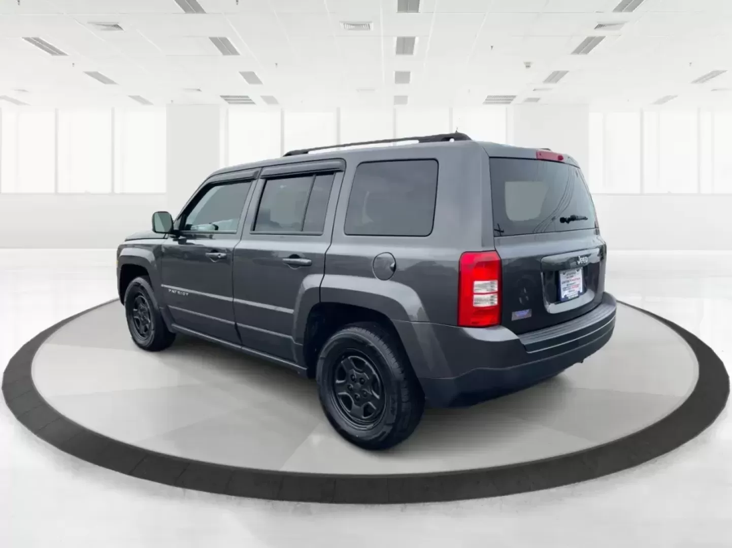 2016 Jeep Patriot Sport (1C4NJPBAXGD) with an Other engine, located at 401 Woodman Dr, Riverside, OH, 45431, (937) 908-9800, 39.760899, -84.123421 - 2016 Jeep Patriot Sport - Photo#4