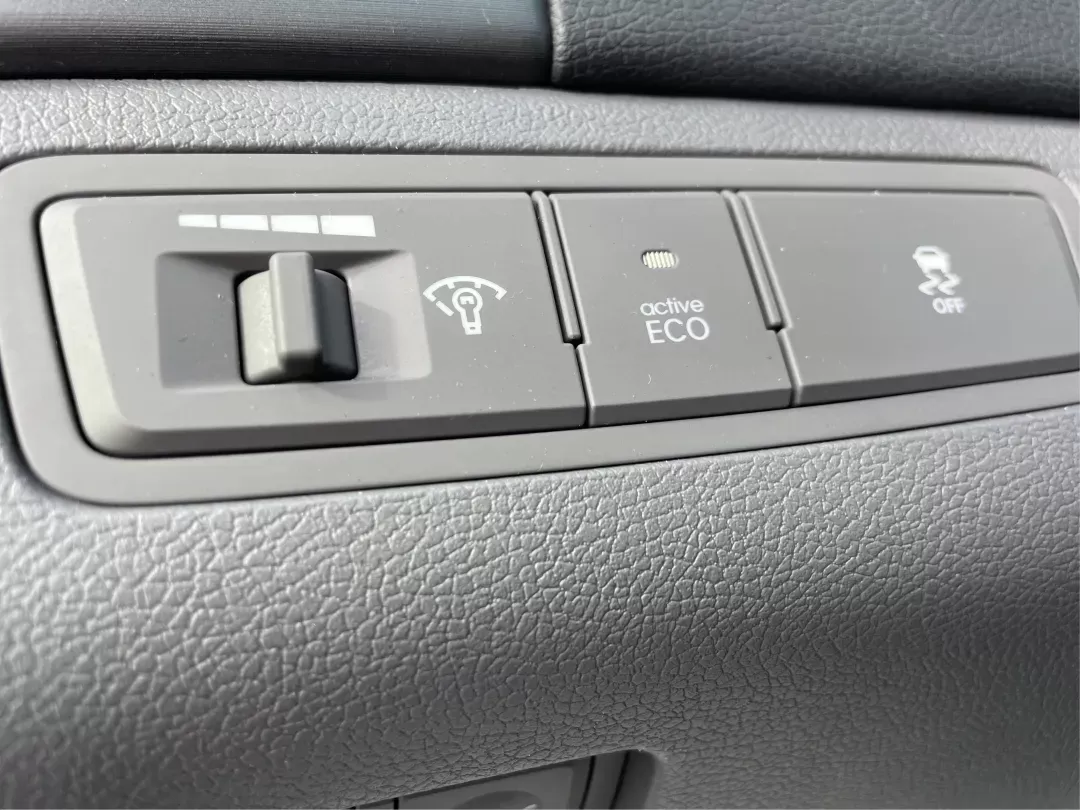 2013 Hyundai Sonata GLS (5NPEB4AC1DH) with an 2.4L I-4 gasoline direct injection engine, located at 8750 N County Rd 25A, Piqua, OH, 45356, (937) 908-9800, 40.164391, -84.232513 - Photo#16
