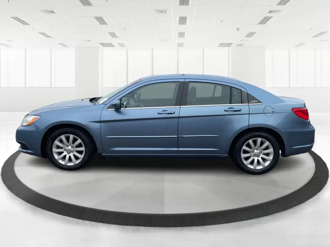 2011 Chrysler 200 Touring (1C3BC1FG5BN) with an Other engine, located at 1099 N County Rd 25A , Troy, OH, 45373, (937) 908-9800, 40.057079, -84.212883 - Photo#5