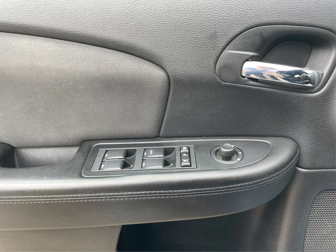2011 Chrysler 200 Touring (1C3BC1FG5BN) with an Other engine, located at 1099 N County Rd 25A , Troy, OH, 45373, (937) 908-9800, 40.057079, -84.212883 - Photo#17