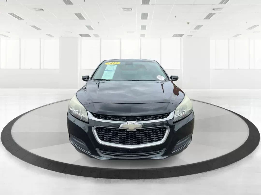 2015 Chevrolet Malibu 1LT (1G11C5SL0FF) with an ECOTEC 2.5L I-4 gasoline direct injection engine, located at 1230 East Main St, Xenia, OH, 45385, (937) 908-9800, 39.688026, -83.910172 - **Adventure Awaits with the 2015 Chevrolet Malibu 1LT: Your Perfect Companion for Everyday Journeys!**<br /> <br /> Are you searching for a stylish and reliable sedan that fits seamlessly into your busy lifestyle? Look no further than this 2015 Chevrolet Malibu 1LT, available now at Advantage Car an - Photo#6