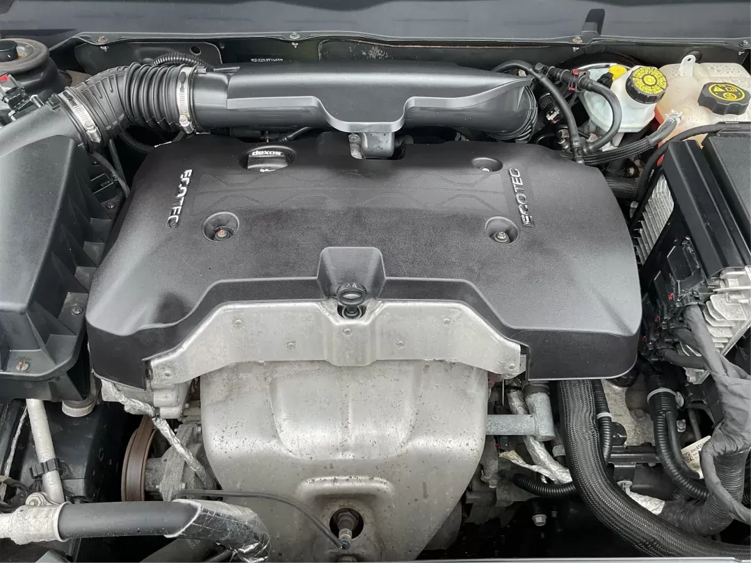 2015 Chevrolet Malibu 1LT (1G11C5SL0FF) with an ECOTEC 2.5L I-4 gasoline direct injection engine, located at 1230 East Main St, Xenia, OH, 45385, (937) 908-9800, 39.688026, -83.910172 - **Adventure Awaits with the 2015 Chevrolet Malibu 1LT: Your Perfect Companion for Everyday Journeys!**<br /> <br /> Are you searching for a stylish and reliable sedan that fits seamlessly into your busy lifestyle? Look no further than this 2015 Chevrolet Malibu 1LT, available now at Advantage Car an - Photo#10