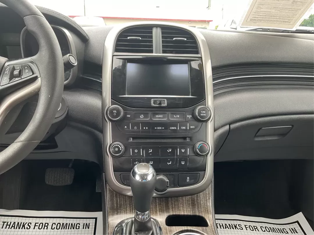 2015 Chevrolet Malibu 1LT (1G11C5SL0FF) with an ECOTEC 2.5L I-4 gasoline direct injection engine, located at 1230 East Main St, Xenia, OH, 45385, (937) 908-9800, 39.688026, -83.910172 - **Adventure Awaits with the 2015 Chevrolet Malibu 1LT: Your Perfect Companion for Everyday Journeys!**<br /> <br /> Are you searching for a stylish and reliable sedan that fits seamlessly into your busy lifestyle? Look no further than this 2015 Chevrolet Malibu 1LT, available now at Advantage Car an - Photo#12