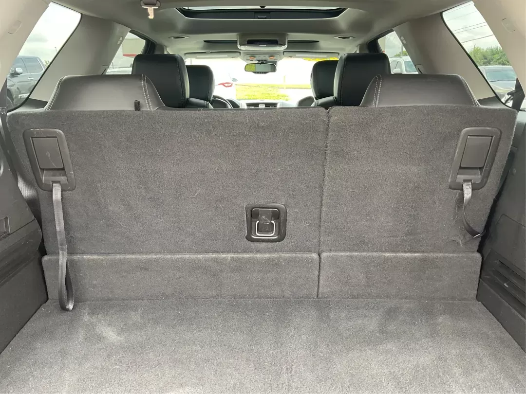 2016 GMC Acadia SLT-1 (1GKKVRKD0GJ) with an 3.6L V-6 gasoline direct injection engine, located at 880 E. National Road, Vandalia, OH, 45377, (937) 908-9800, 39.891918, -84.183594 - Photo#11