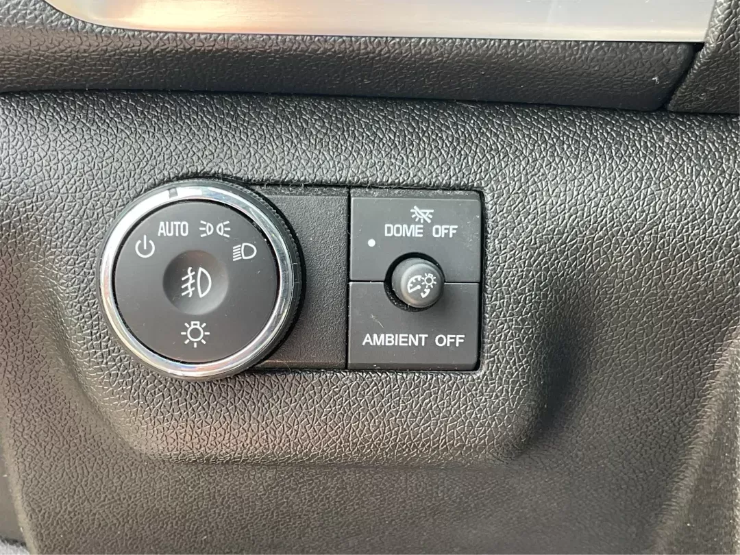 2016 GMC Acadia SLT-1 (1GKKVRKD0GJ) with an 3.6L V-6 gasoline direct injection engine, located at 880 E. National Road, Vandalia, OH, 45377, (937) 908-9800, 39.891918, -84.183594 - Photo#16