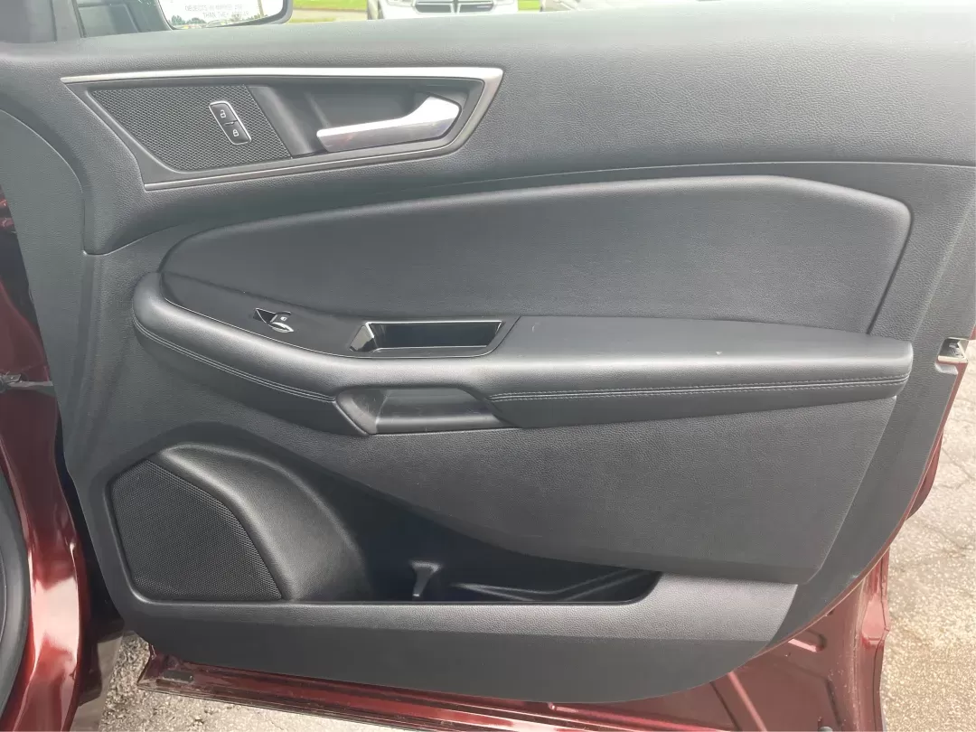 2015 Ford Edge SEL (2FMTK4J8XFB) with an Other engine, located at 8750 N County Rd 25A, Piqua, OH, 45356, (937) 908-9800, 40.164391, -84.232513 - **Discover Your Next Adventure with the 2015 Ford Edge SEL at Advantage Car and Credit in Fairborn, OH!**<br /> <br /> Are you looking for a versatile SUV that perfectly matches your active lifestyle? Whether you're navigating the bustling streets of Fairborn or planning a weekend getaway, the 2015 - Photo#19