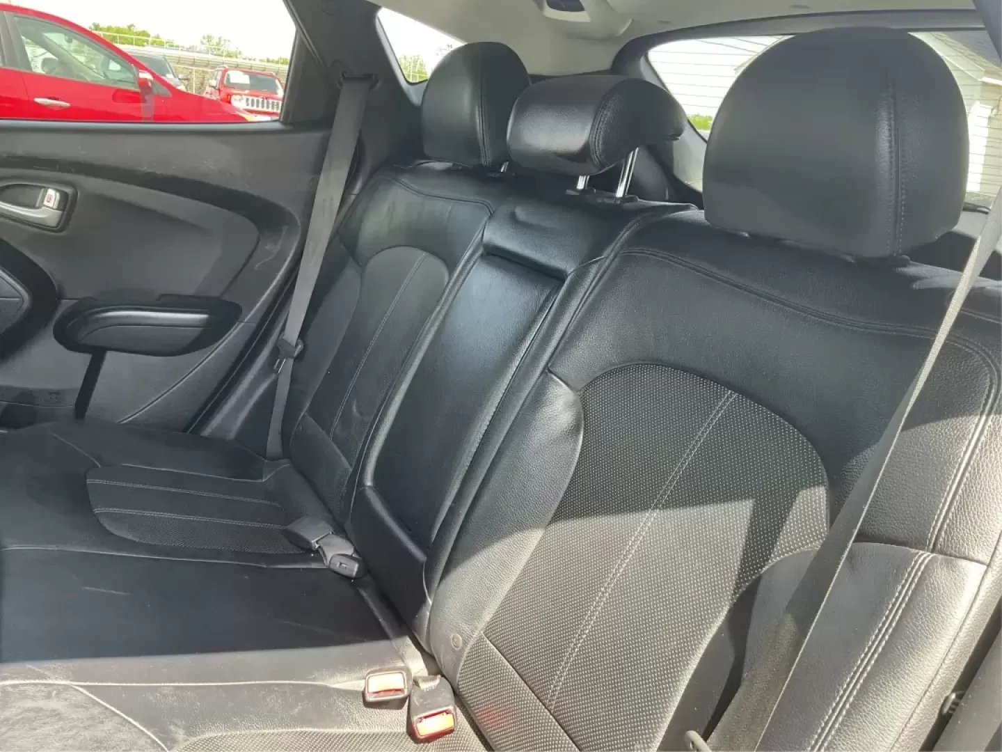 2013 Hyundai Tucson Limited (KM8JUCAC4DU) with an Other engine, located at 1184 Kauffman Ave, Fairborn, OH, 45324, (937) 908-9800, 39.807072, -84.030914 - 2013 Hyundai Tucson Limited - Photo#9