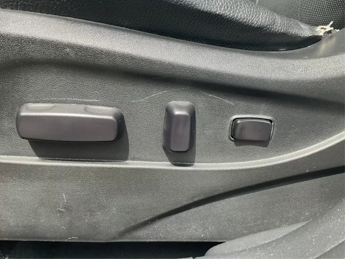 2013 Hyundai Tucson Limited (KM8JUCAC4DU) with an Other engine, located at 1184 Kauffman Ave, Fairborn, OH, 45324, (937) 908-9800, 39.807072, -84.030914 - 2013 Hyundai Tucson Limited - Photo#16