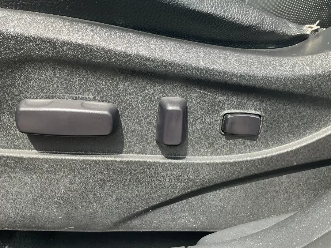 2013 Hyundai Tucson Limited (KM8JUCAC4DU) with an Other engine, located at 1184 Kauffman Ave, Fairborn, OH, 45324, (937) 908-9800, 39.807072, -84.030914 - Photo#16