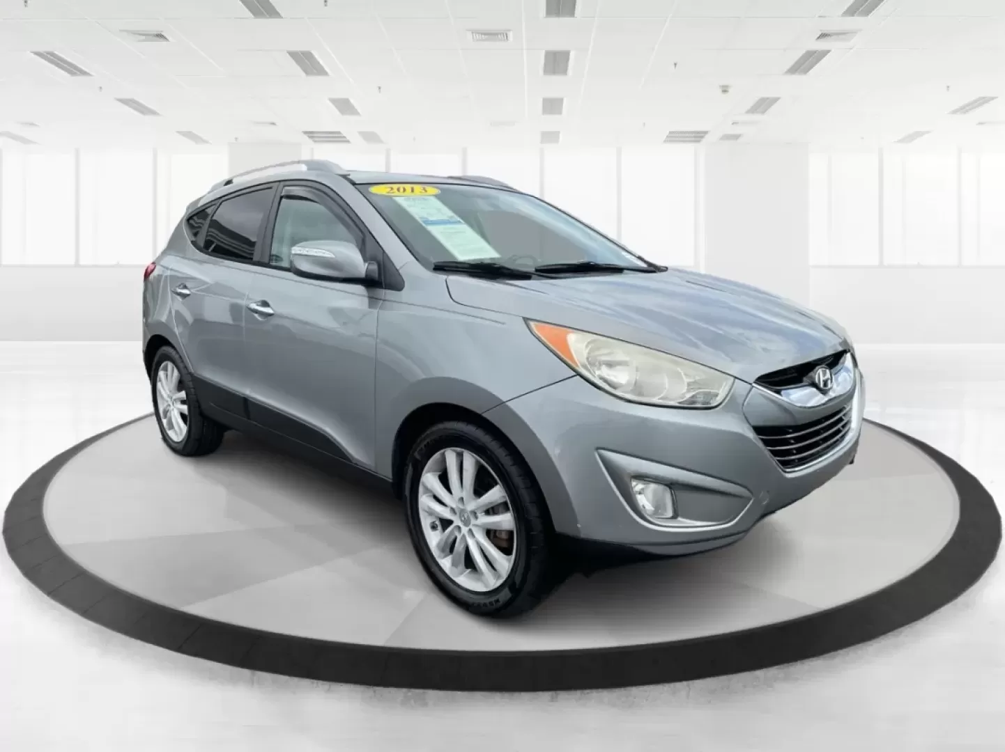 2013 Hyundai Tucson Limited (KM8JUCAC4DU) with an Other engine, located at 1230 East Main St, Xenia, OH, 45385, (937) 908-9800, 39.688026, -83.910172 - **Discover Your New Adventure Vehicle: 2013 Hyundai Tucson Limited at Advantage Car and Credit!** <br /> <br /> Are you searching for the perfect SUV that combines style, comfort, and versatility? Look no further than this striking 2013 Hyundai Tucson Limited, located right here at Advantage Car an - Photo#0