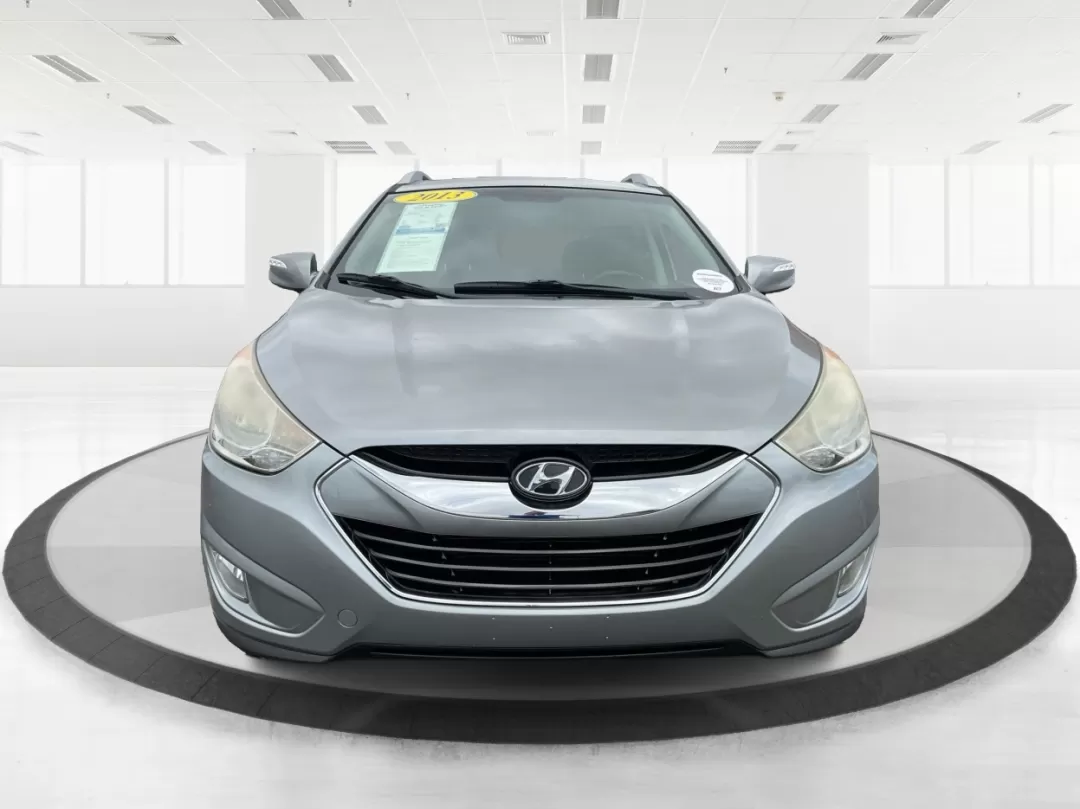 2013 Hyundai Tucson Limited (KM8JUCAC4DU) with an Other engine, located at 1230 East Main St, Xenia, OH, 45385, (937) 908-9800, 39.688026, -83.910172 - **Discover Your New Adventure Vehicle: 2013 Hyundai Tucson Limited at Advantage Car and Credit!** <br /> <br /> Are you searching for the perfect SUV that combines style, comfort, and versatility? Look no further than this striking 2013 Hyundai Tucson Limited, located right here at Advantage Car an - Photo#5