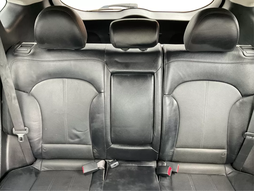 2013 Hyundai Tucson Limited (KM8JUCAC4DU) with an Other engine, located at 1230 East Main St, Xenia, OH, 45385, (937) 908-9800, 39.688026, -83.910172 - **Discover Your New Adventure Vehicle: 2013 Hyundai Tucson Limited at Advantage Car and Credit!** <br /> <br /> Are you searching for the perfect SUV that combines style, comfort, and versatility? Look no further than this striking 2013 Hyundai Tucson Limited, located right here at Advantage Car an - Photo#11