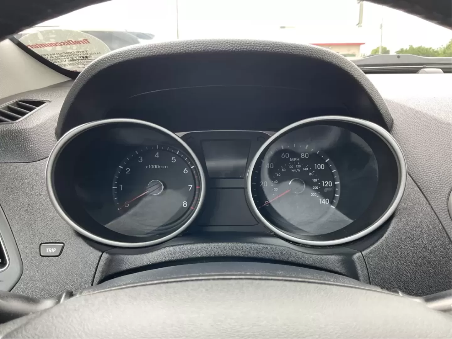 2013 Hyundai Tucson Limited (KM8JUCAC4DU) with an Other engine, located at 1230 East Main St, Xenia, OH, 45385, (937) 908-9800, 39.688026, -83.910172 - **Discover Your New Adventure Vehicle: 2013 Hyundai Tucson Limited at Advantage Car and Credit!** <br /> <br /> Are you searching for the perfect SUV that combines style, comfort, and versatility? Look no further than this striking 2013 Hyundai Tucson Limited, located right here at Advantage Car an - Photo#12
