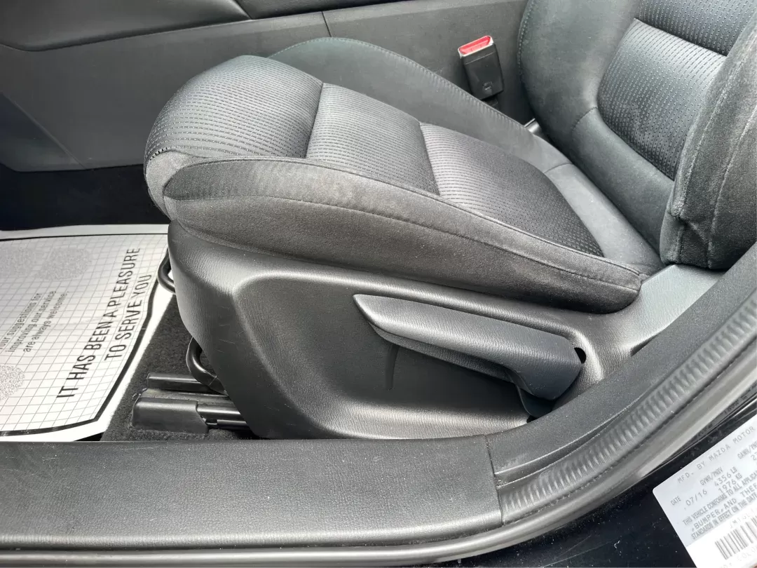 2017 Mazda Mazda6 Sport (JM1GL1U58H1) with an SKYACTIV-G 2.5L I-4 gasoline direct injection engine, located at 4508 South Dixie Dr, Moraine, OH, 45439, (937) 908-9800, 39.689976, -84.218452 - Photo#16