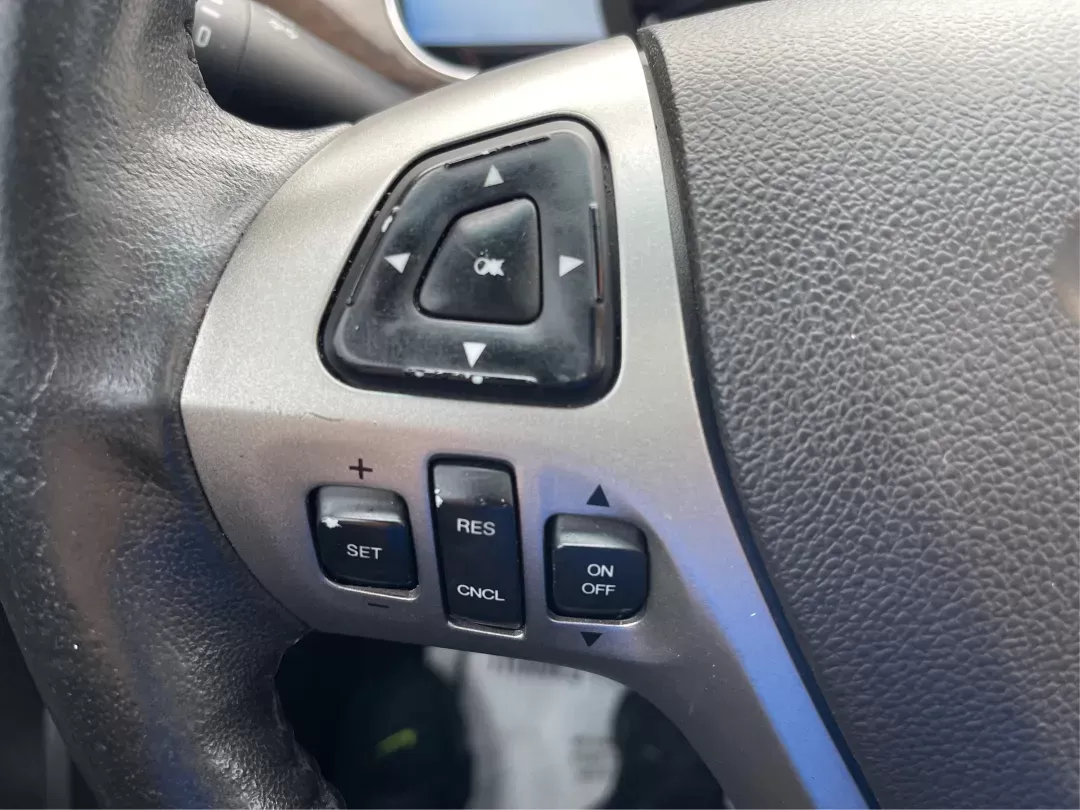 2016 Ford Taurus Limited (1FAHP2F82GG) with an EcoBoost 2L I-4 gasoline direct injection engine, located at 8750 N County Rd 25A, Piqua, OH, 45356, (937) 908-9800, 40.164391, -84.232513 - **Experience the Ultimate in Comfort and Style with the 2016 Ford Taurus Limited at Advantage Car and Credit!**<br /> <br /> Are you searching for a reliable sedan that seamlessly fits into your busy lifestyle? Whether you're commuting to work, taking the kids to soccer practice, or planning a weeke - Photo#14