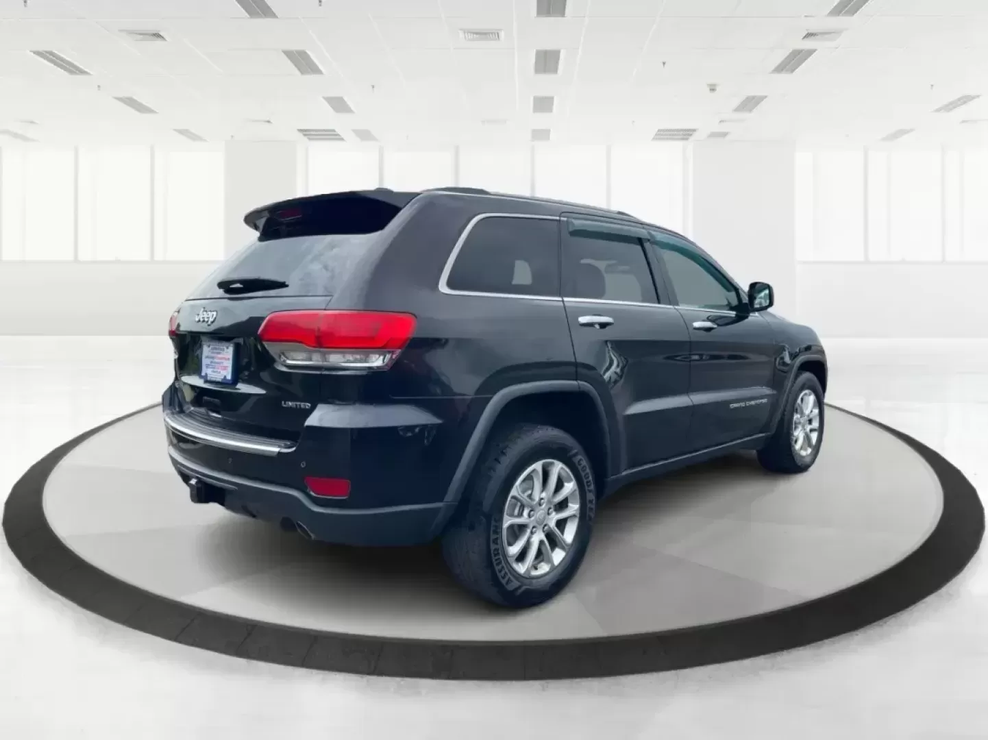 2014 Jeep Grand Cherokee Limited (1C4RJFBG9EC) with an Other engine, located at 401 Woodman Dr, Riverside, OH, 45431, (937) 908-9800, 39.760899, -84.123421 - Photo#2