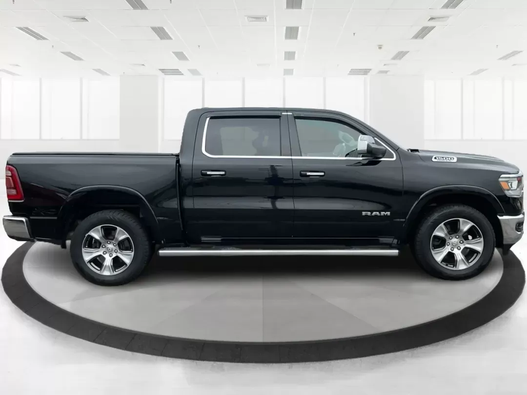 2019 Ram 1500 Laramie Crew Cab SWB 4WD (1C6SRFJT5KN) with an 5.7L V8 OHV 16V engine, 8-Speed Automatic transmission, located at 1230 East Main St, Xenia, OH, 45385, (937) 908-9800, 39.688026, -83.910172 - Photo#1