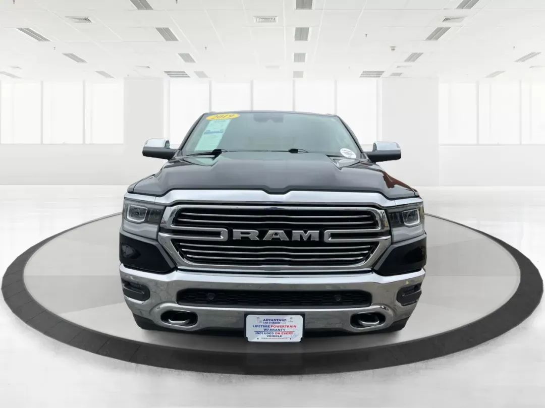 2019 Ram 1500 Laramie Crew Cab SWB 4WD (1C6SRFJT5KN) with an 5.7L V8 OHV 16V engine, 8-Speed Automatic transmission, located at 1230 East Main St, Xenia, OH, 45385, (937) 908-9800, 39.688026, -83.910172 - Photo#6