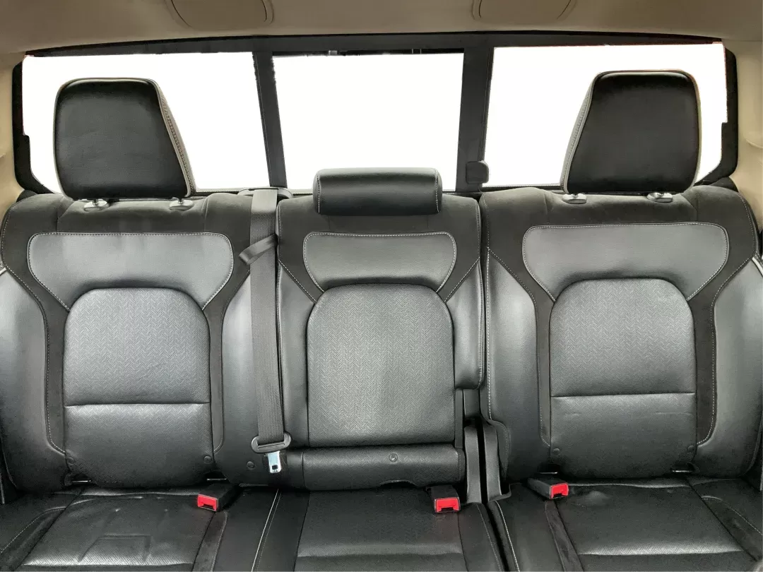 2019 Ram 1500 Laramie Crew Cab SWB 4WD (1C6SRFJT5KN) with an 5.7L V8 OHV 16V engine, 8-Speed Automatic transmission, located at 1230 East Main St, Xenia, OH, 45385, (937) 908-9800, 39.688026, -83.910172 - Photo#12