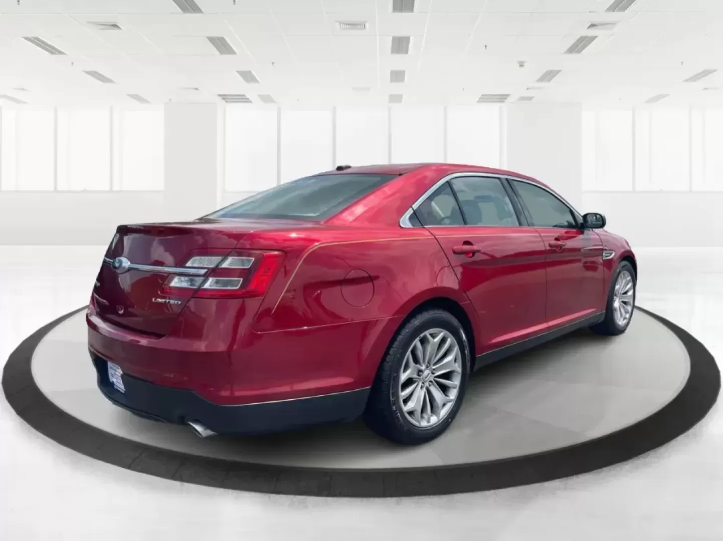 2015 Ford Taurus Limited (1FAHP2F84FG) with an Other engine, located at 4508 South Dixie Dr, Moraine, OH, 45439, (937) 908-9800, 39.689976, -84.218452 - Photo#2