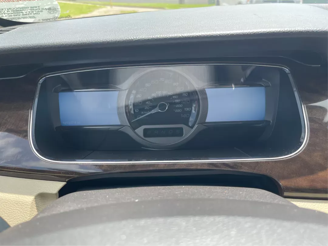 2015 Ford Taurus Limited (1FAHP2F84FG) with an Other engine, located at 4508 South Dixie Dr, Moraine, OH, 45439, (937) 908-9800, 39.689976, -84.218452 - **Discover the Perfect Blend of Comfort and Reliability with the 2015 Ford Taurus Limited at Advantage Car and Credit!**<br /> <br /> Are you in search of a dependable sedan that can handle the demands of daily life while also providing a touch of luxury? Look no further than our 2015 Ford Taurus Li - Photo#13