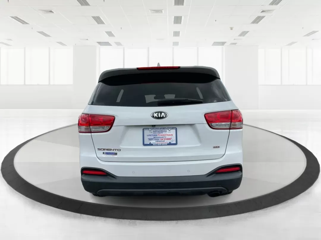 2016 Kia Sorento 2.4L LX (5XYPG4A39GG) with an 2.4L I-4 gasoline direct injection engine, located at 401 Woodman Dr, Riverside, OH, 45431, (937) 908-9800, 39.760899, -84.123421 - Photo#3