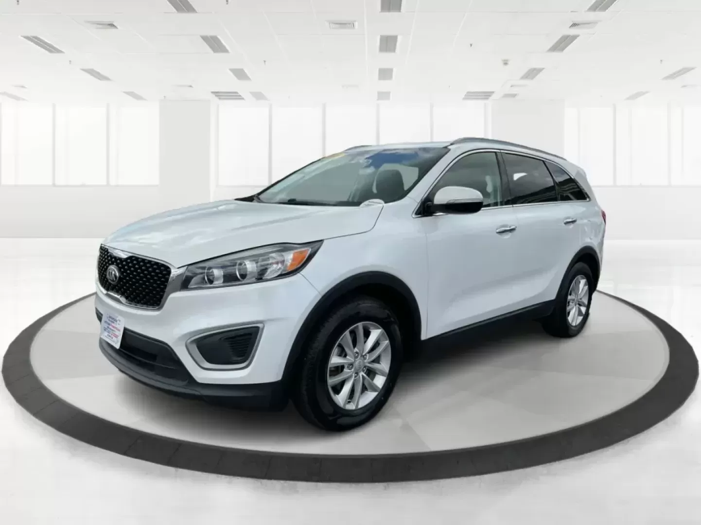 2016 Kia Sorento 2.4L LX (5XYPG4A39GG) with an 2.4L I-4 gasoline direct injection engine, located at 401 Woodman Dr, Riverside, OH, 45431, (937) 908-9800, 39.760899, -84.123421 - Photo#7