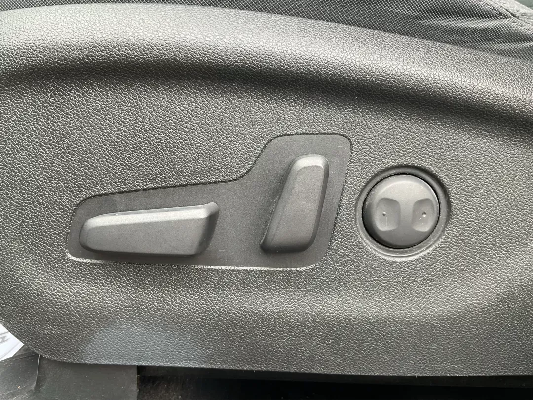2016 Kia Sorento 2.4L LX (5XYPG4A39GG) with an 2.4L I-4 gasoline direct injection engine, located at 401 Woodman Dr, Riverside, OH, 45431, (937) 908-9800, 39.760899, -84.123421 - Photo#16