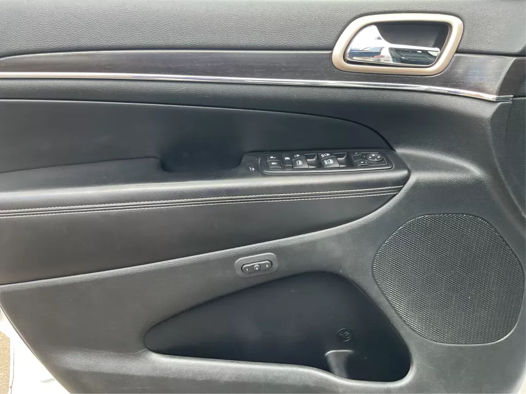 2014 Jeep Grand Cherokee Limited (1C4RJFBGXEC) with an Other engine, located at 1099 N County Rd 25A , Troy, OH, 45373, (937) 908-9800, 40.057079, -84.212883 - **Adventure Awaits with the 2014 Jeep Grand Cherokee Limited Your Ideal SUV for Family Road Trips or Weekend Getaways!**<br /> <br /> Are you searching for a versatile SUV that can handle both daily commutes and adventurous weekends? Look no further! The 2014 Jeep Grand Cherokee Limited, available - Photo#18